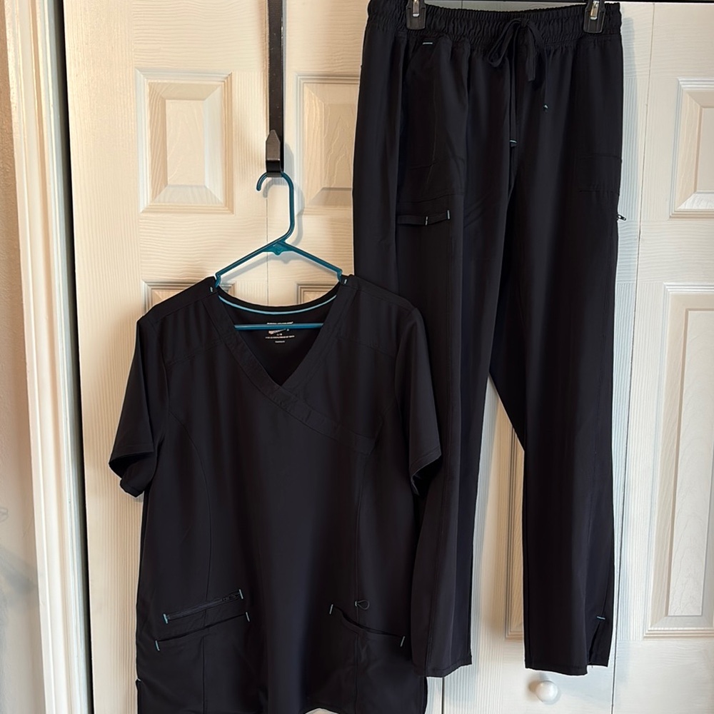 Scrubstar Black Scrub Set